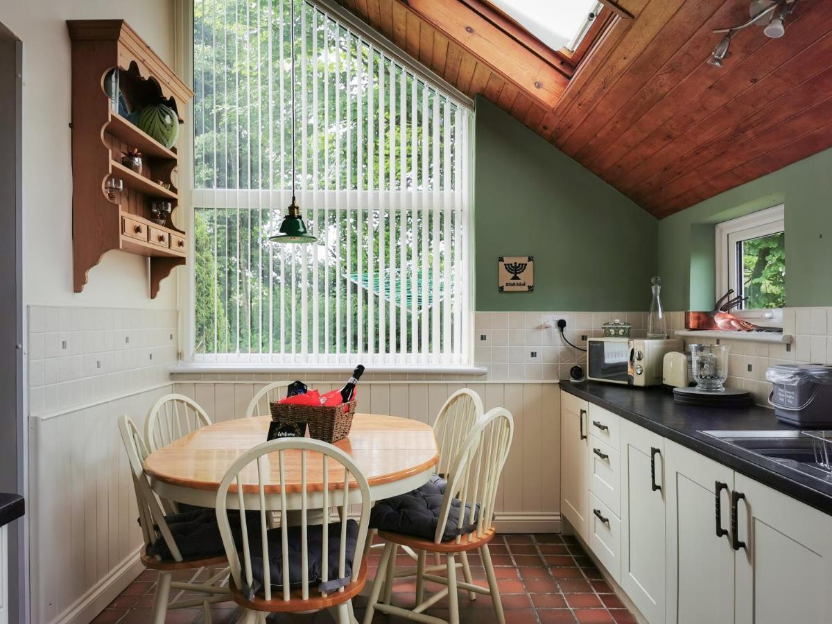 Wellstone Cottages - Jasmine Llanfyrnach 외부 사진